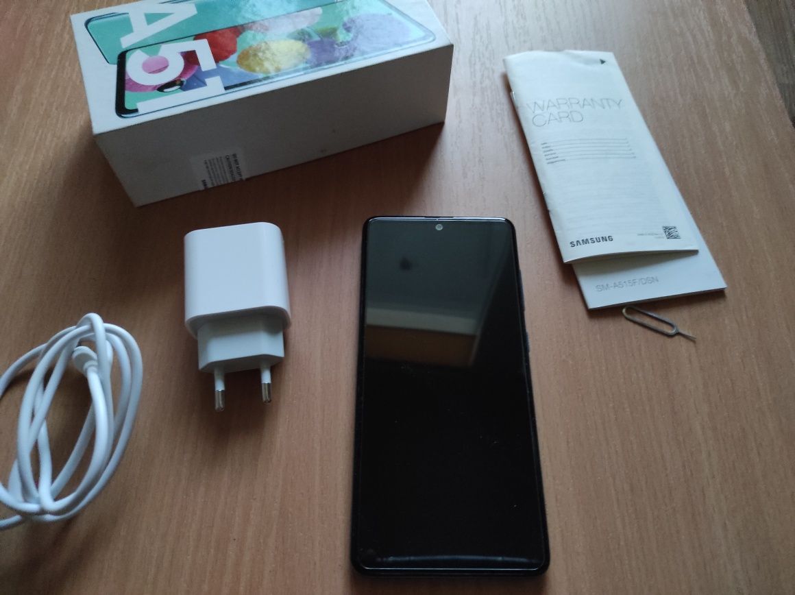 Samsung A51 128GB ROMu, 4GB RAM, prosty i solidny