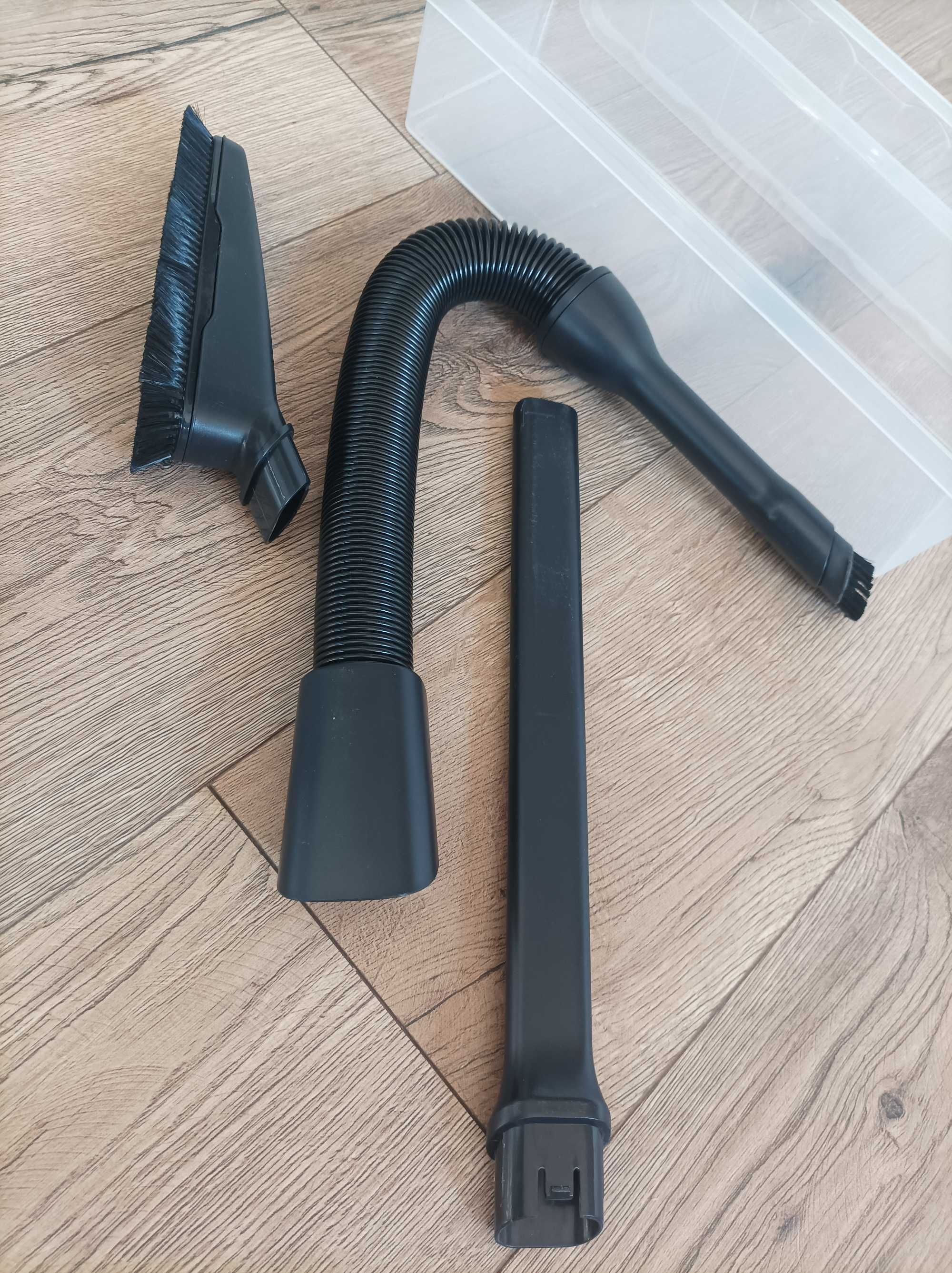Zestaw akcesoriów do samochodu Electrorlux Pure Q9