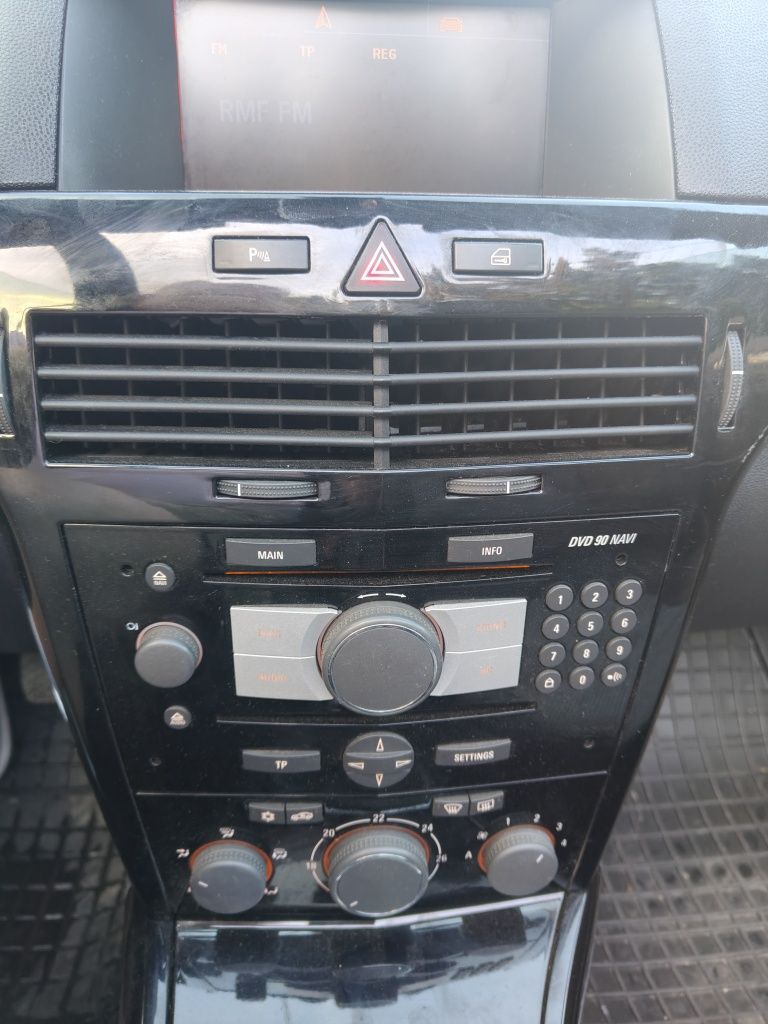 Opel Astra 1.9CDTi 150KM Cosmo Alu Clima Navi DVD Skóry Hard Top