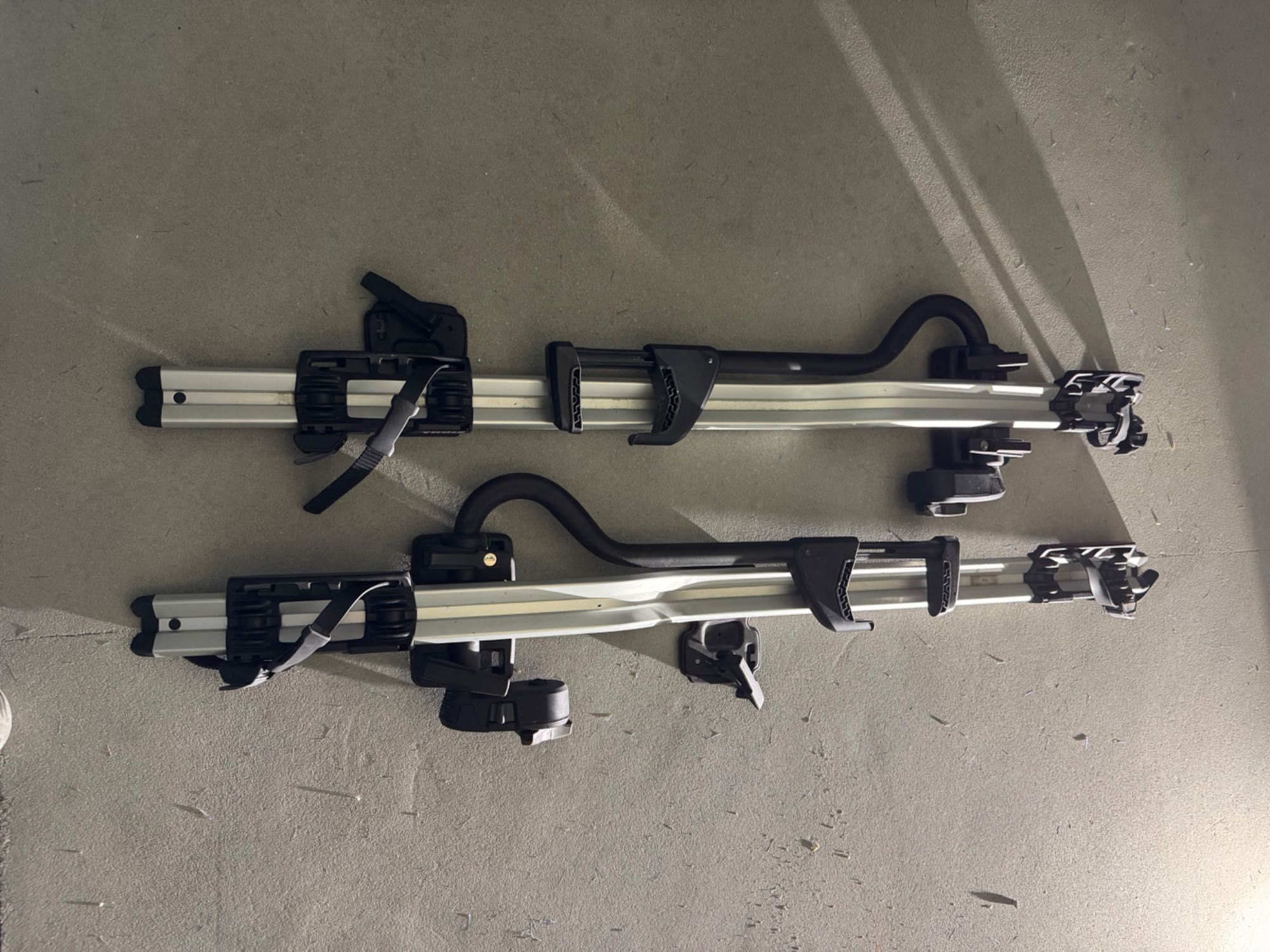 Thule uchwyty rowerowe 2 sztuki