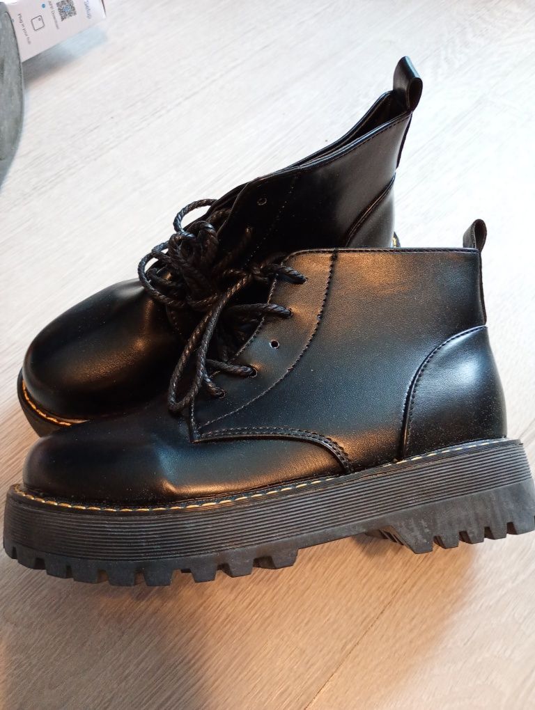 Nowe jesienne botki damskie rozmiar 37
