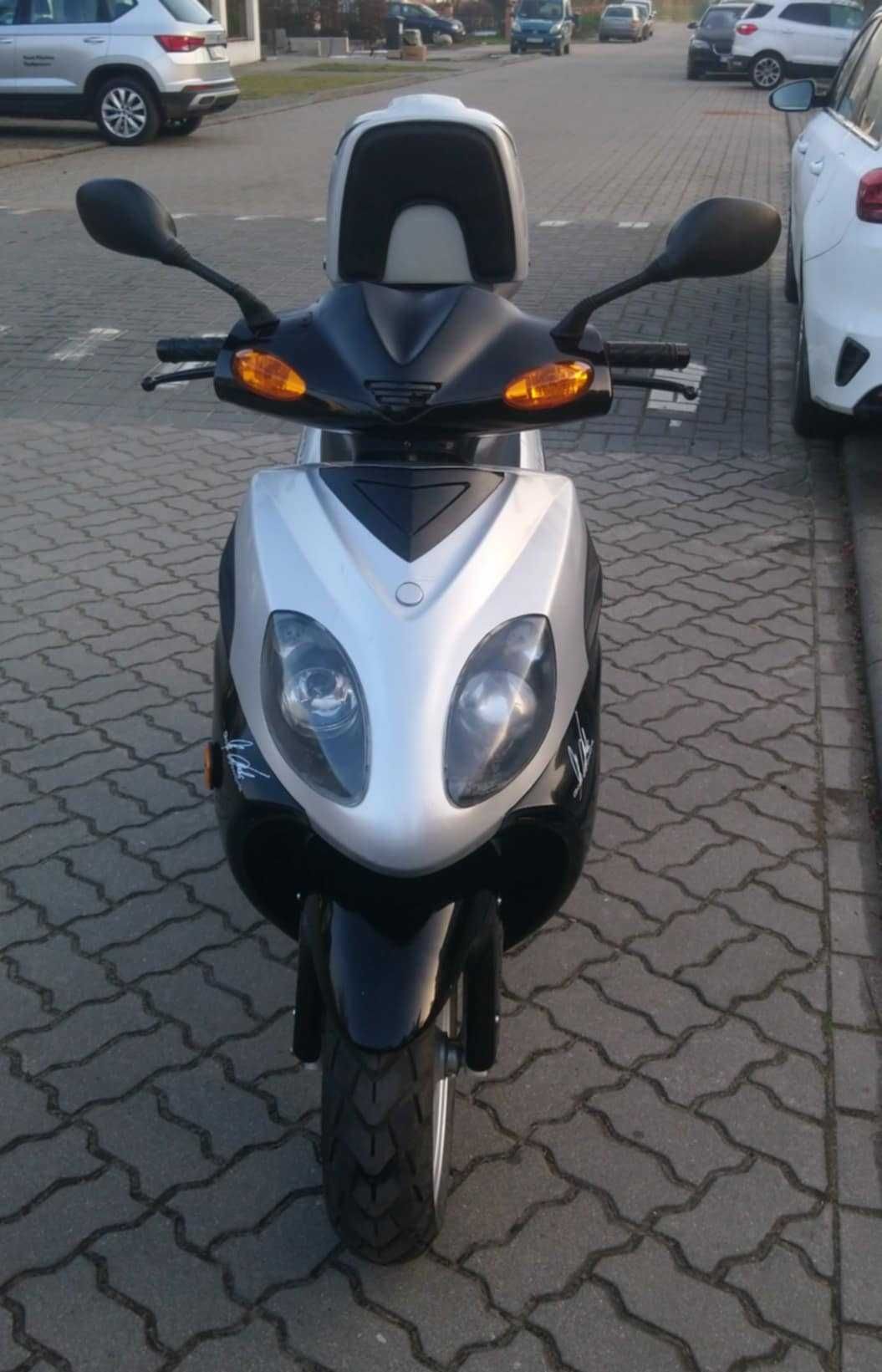 Skuter REX RS125 -  mały przebieg