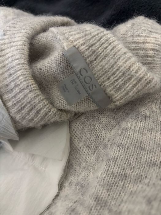 Вовняний светр cos 33% alpaca 32% wool