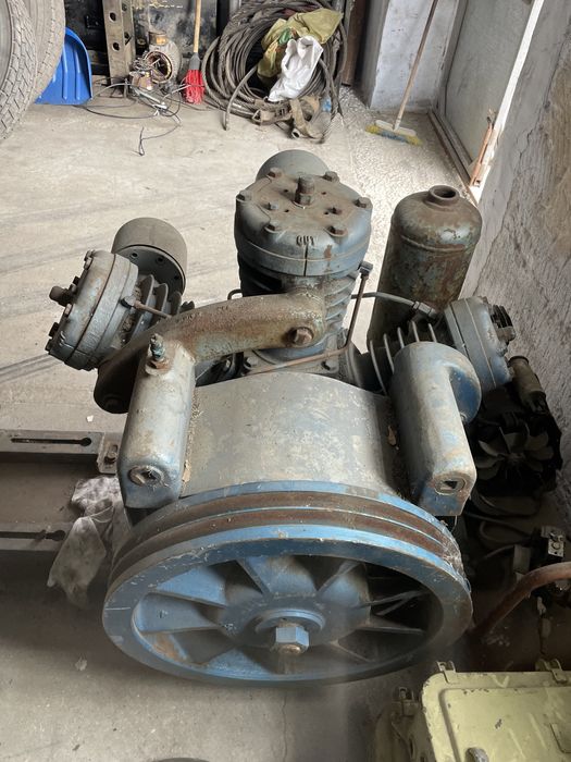 Компрессор промисловий .