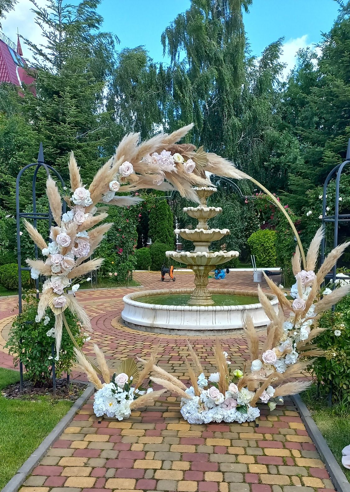 Арка недорого,Фотозона,Cтіл молодят,Флорист,Юбка,Декор,Стол молодых,Dj