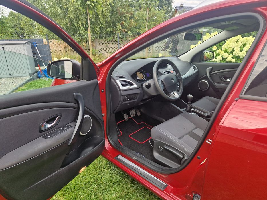 Renault megane Grandtour 1.6 benzyna 6 biegów REZERWACJA