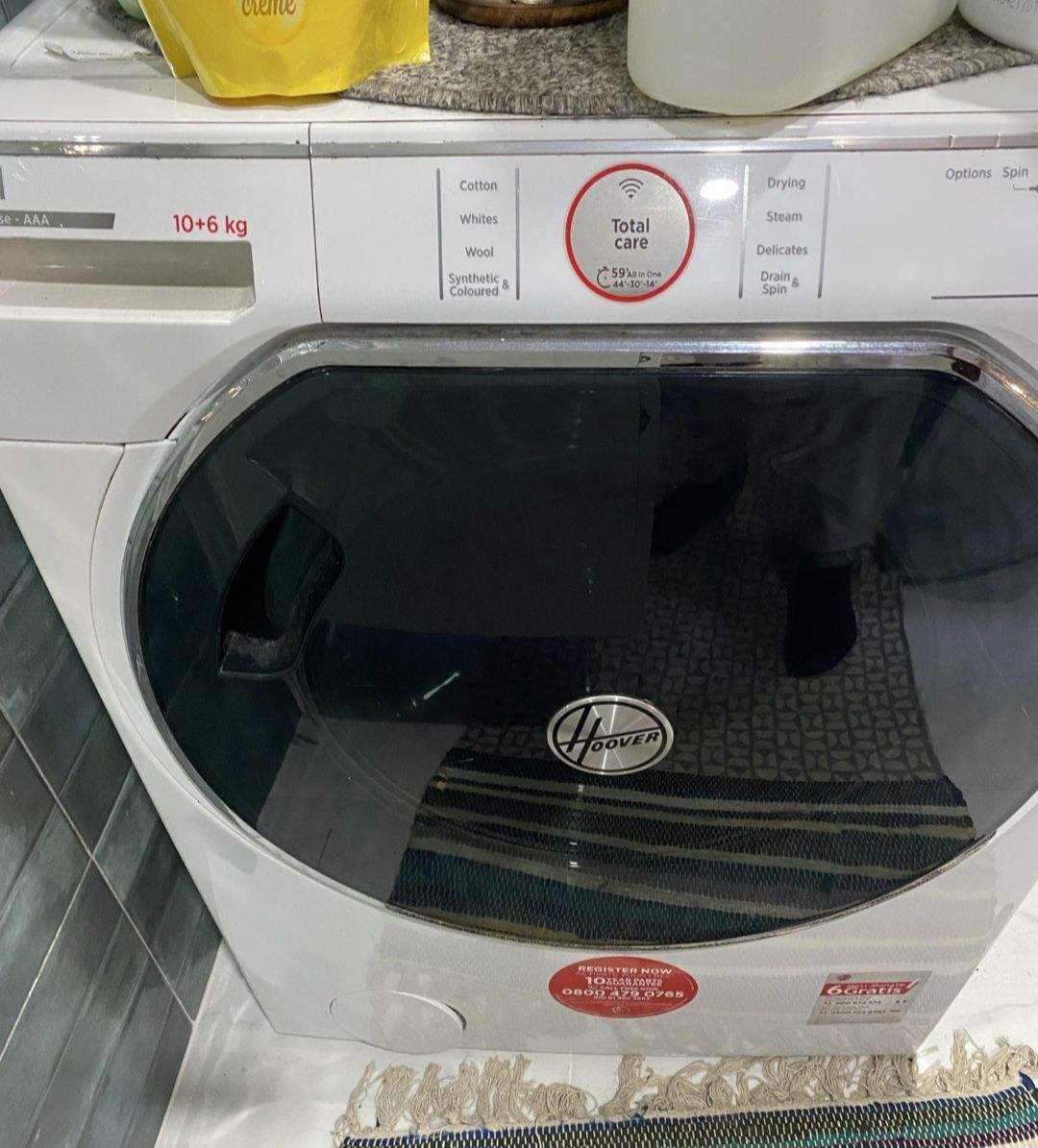 Máquina de lavar roupa e de secar Hoover