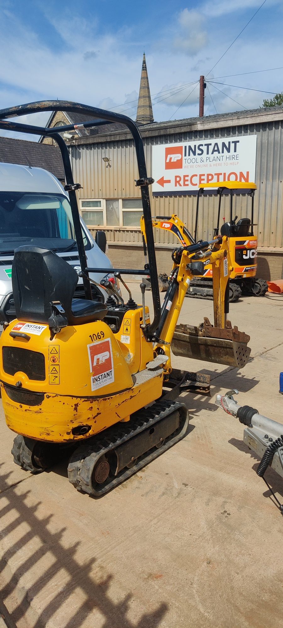 Minikoparka JCB 8008