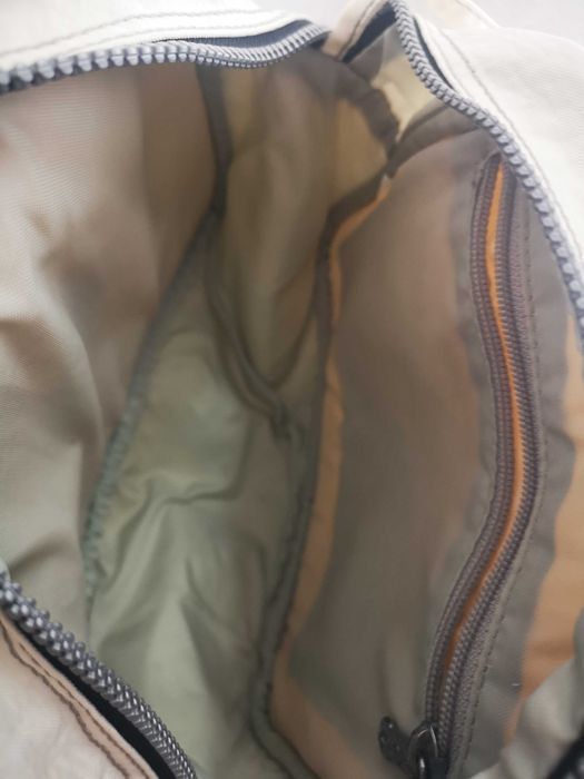 Kipling torebka kremowa