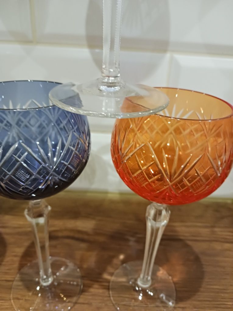 Krysztalowe kieliszki do wina barwione kolorowe kielichy Vintage