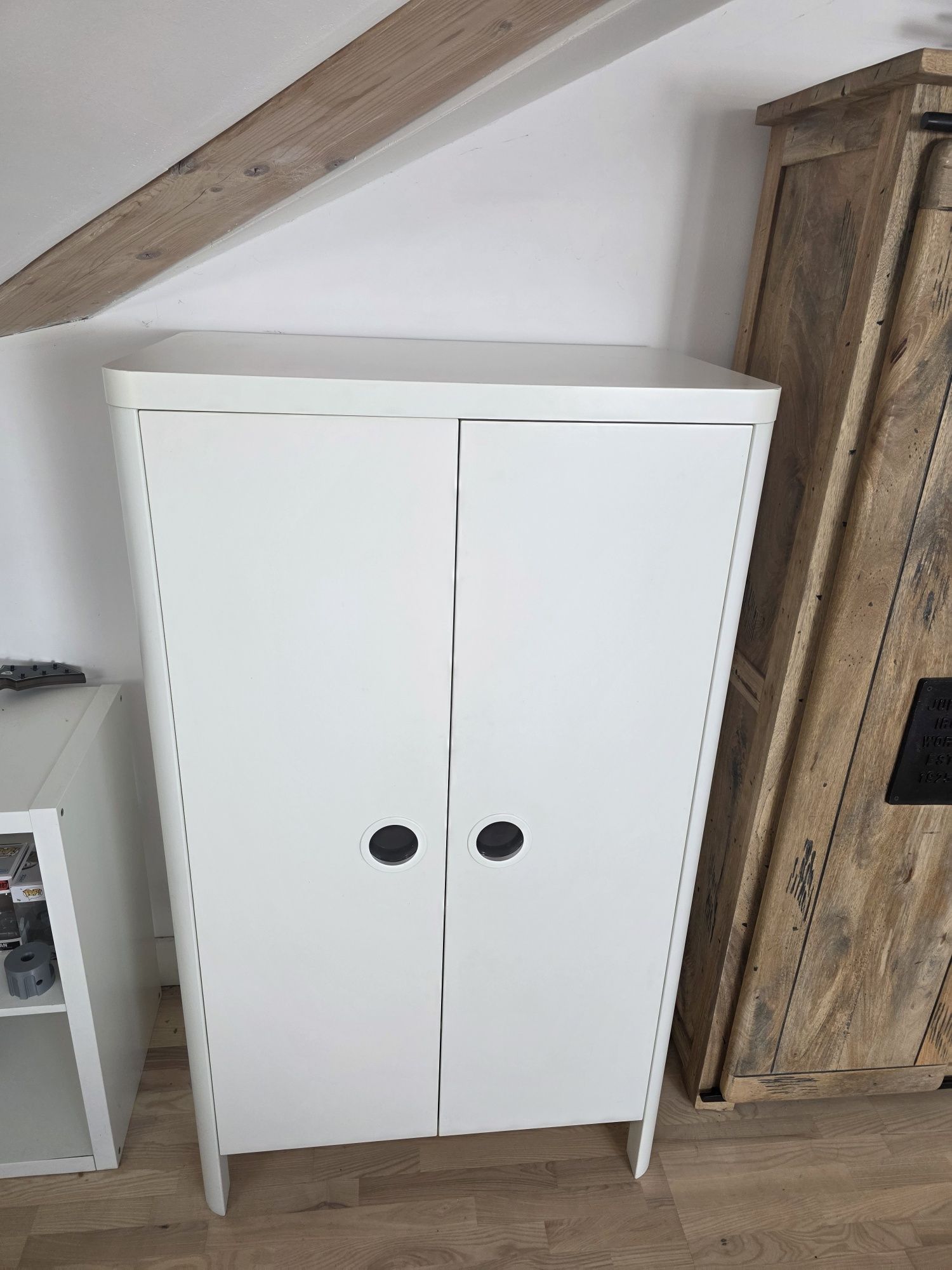 Szafa Ikea Busunge 80×139 + 20 wieszaków gratis