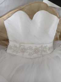 Suknia ślubna księżniczka biała ozdobny gorset