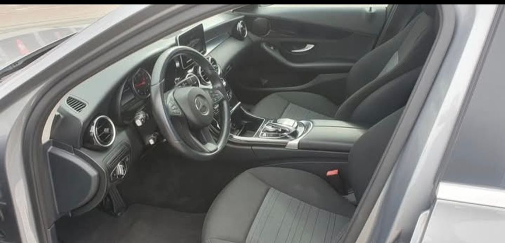 Mercedes C200 cx automática,mala eletrica e leds