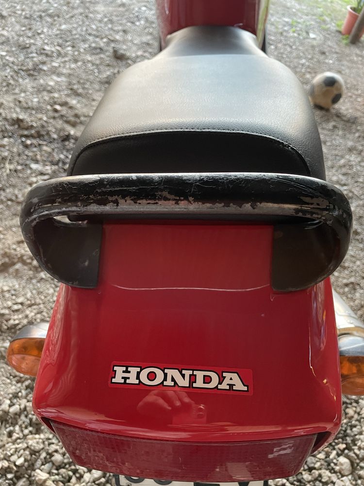 Honda ntv 650cc