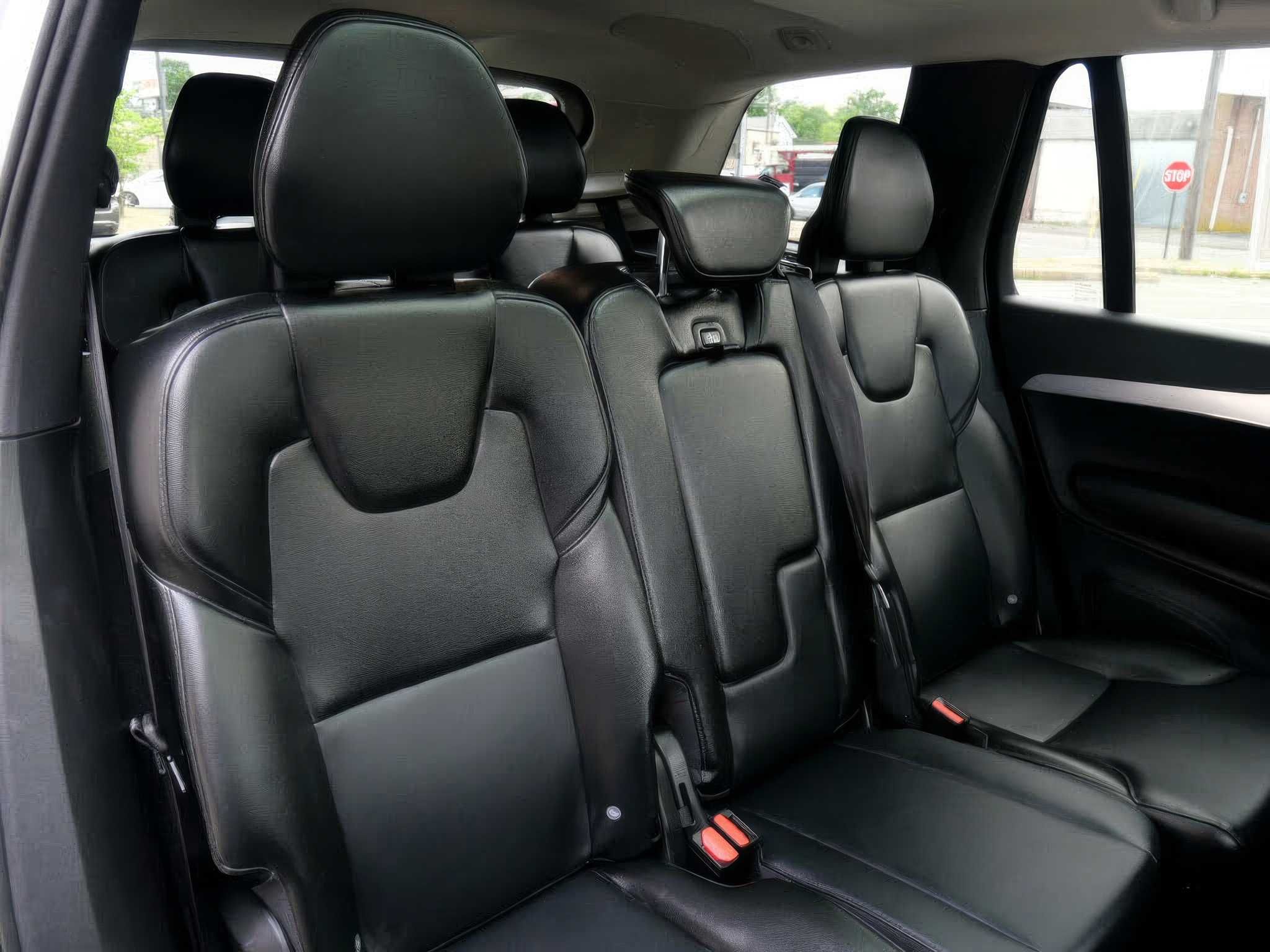 2018 Volvo XC90 T5 Momentum