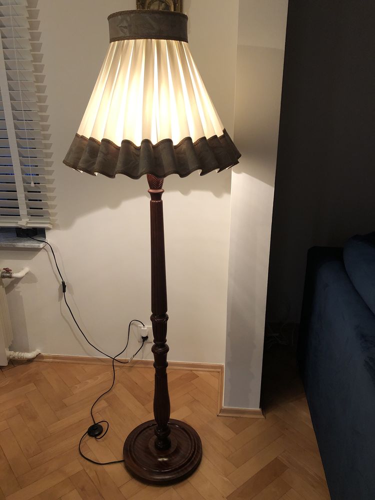 Lampa stojąca, angielska z abażurem