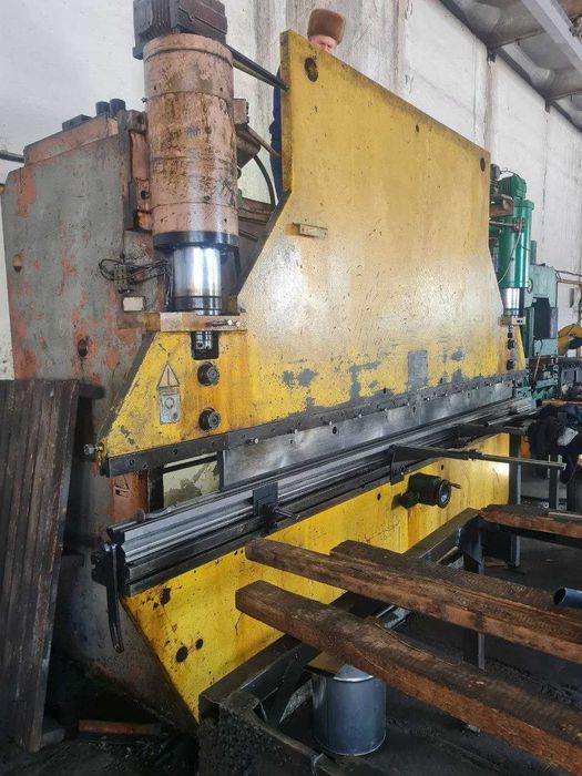 Листогибочный пресс