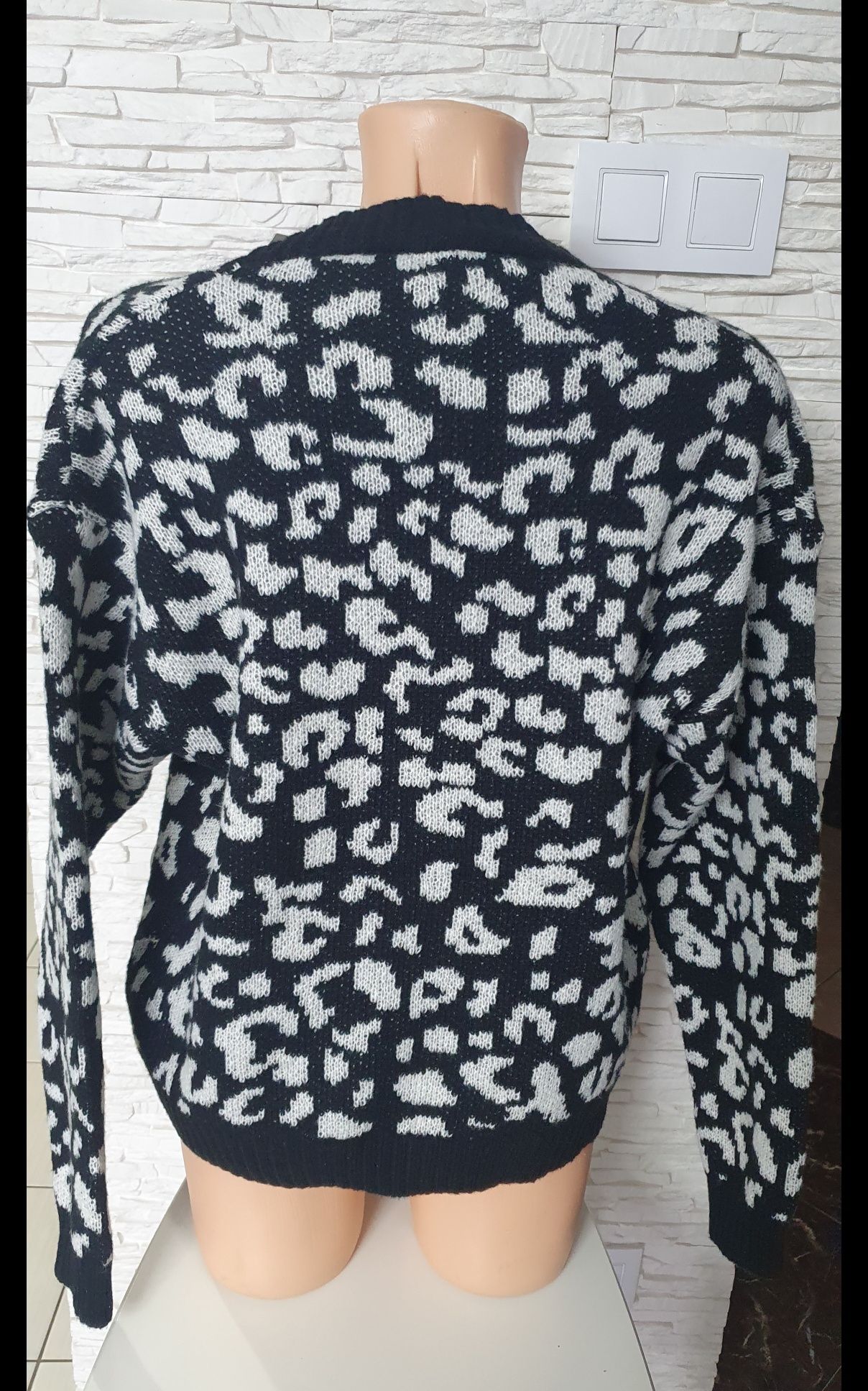 Swetr damski Nowy r.l/xl