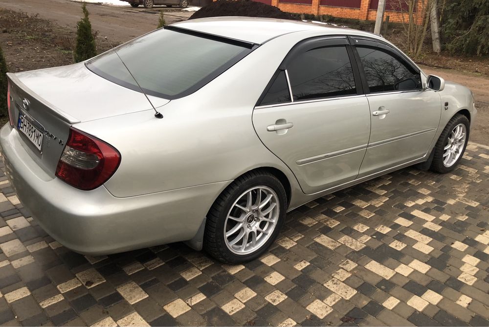 Toyota Camry 30 2003г 3.0газ/бензин.