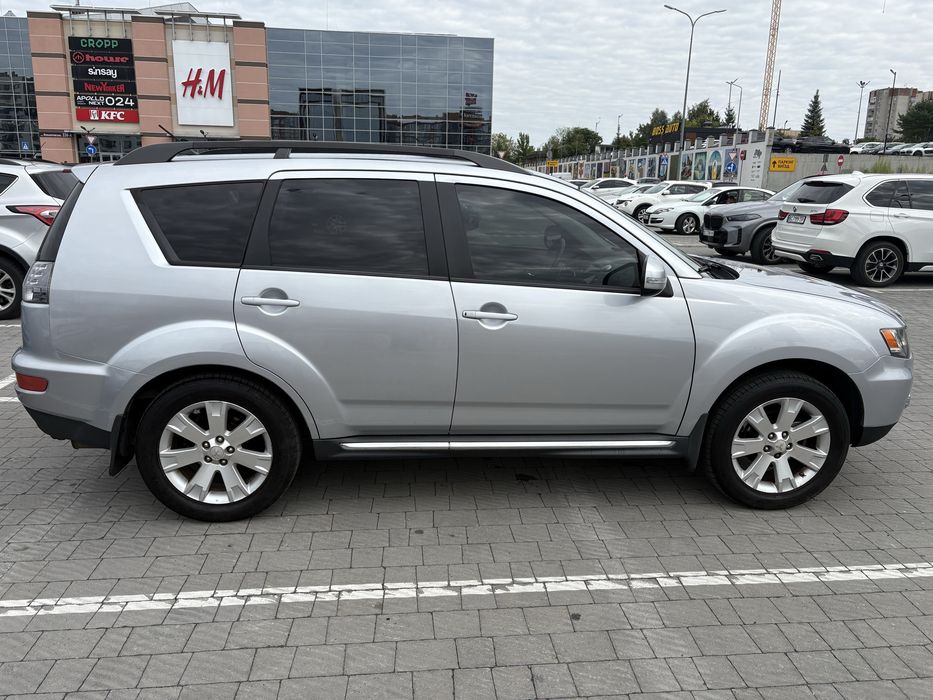Mitsubishi outlender xl 2011 2.4 бензин, варіатор (автомат)