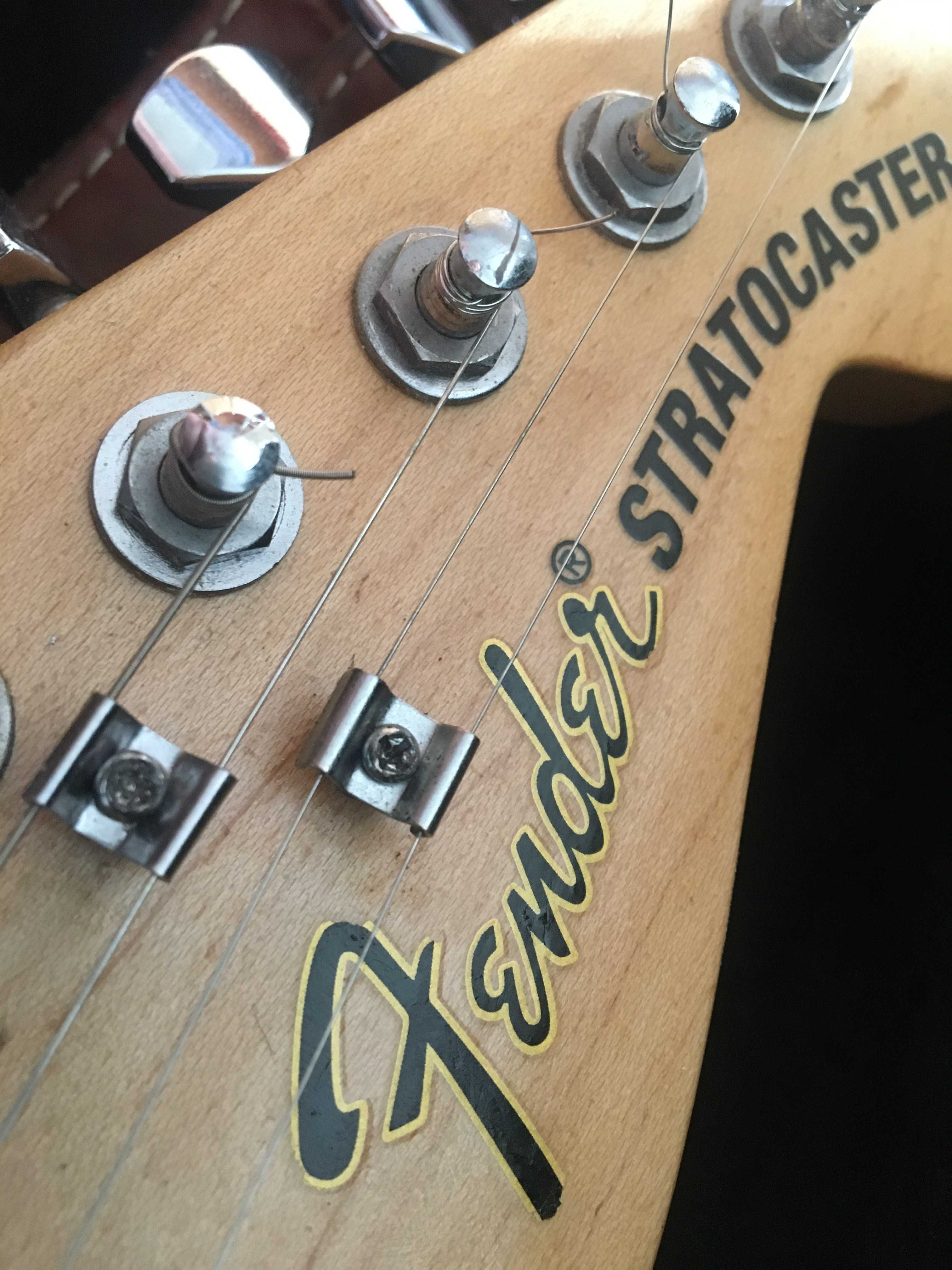 Gitara elektryczna Fender