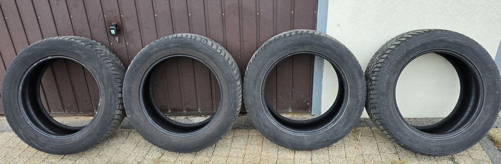 Opony zimowe 215 60R17 używane