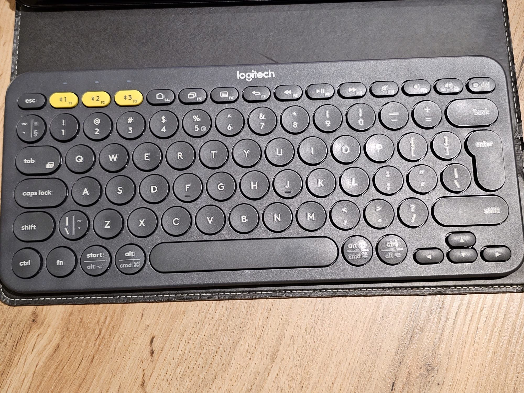 Klawiatura Logitech k380 oraz mysz Logitech Pebble m350