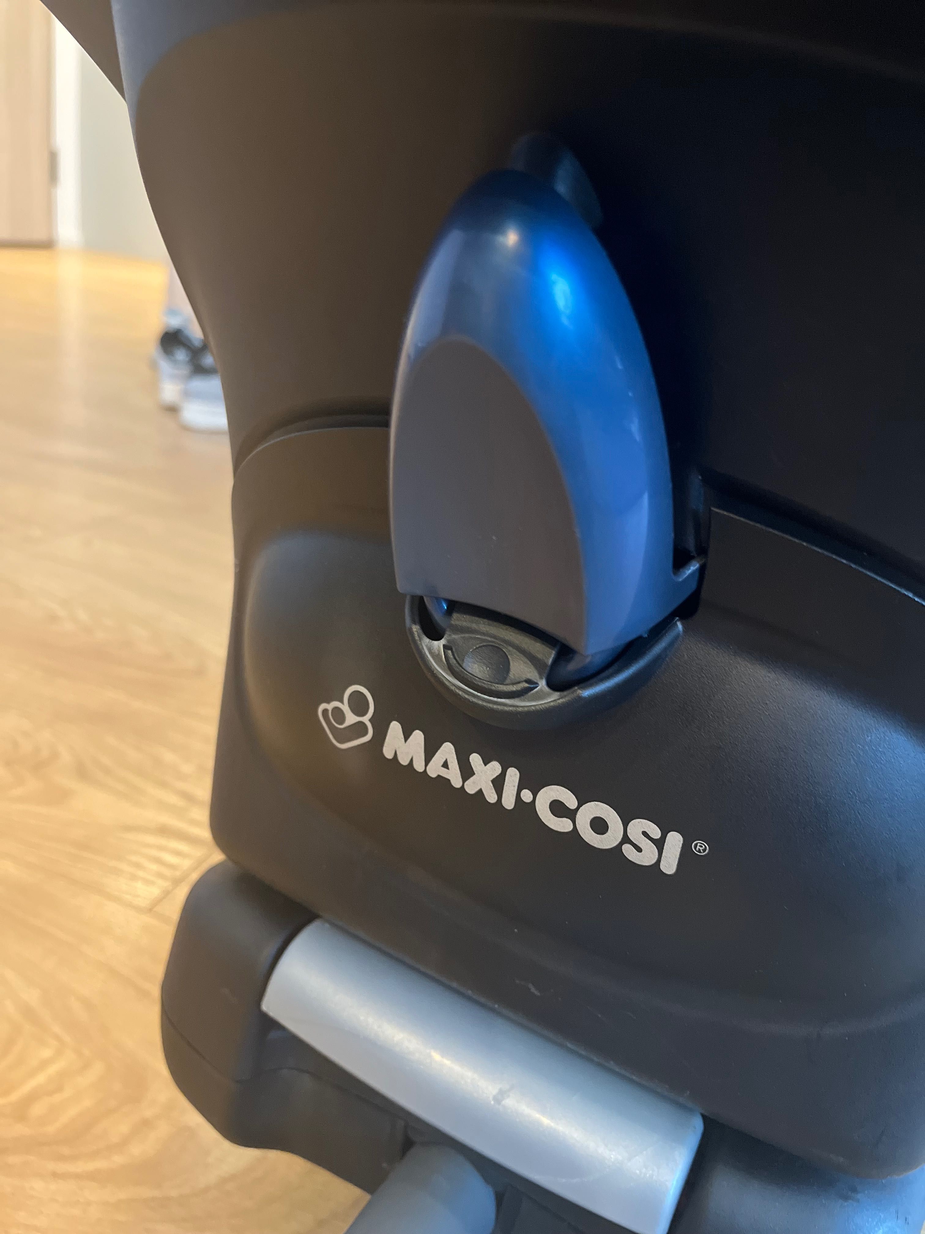 Maxi-Cosi CabrioFix fotelik samochodowy z bazą Maxi-Cosi EasyFix