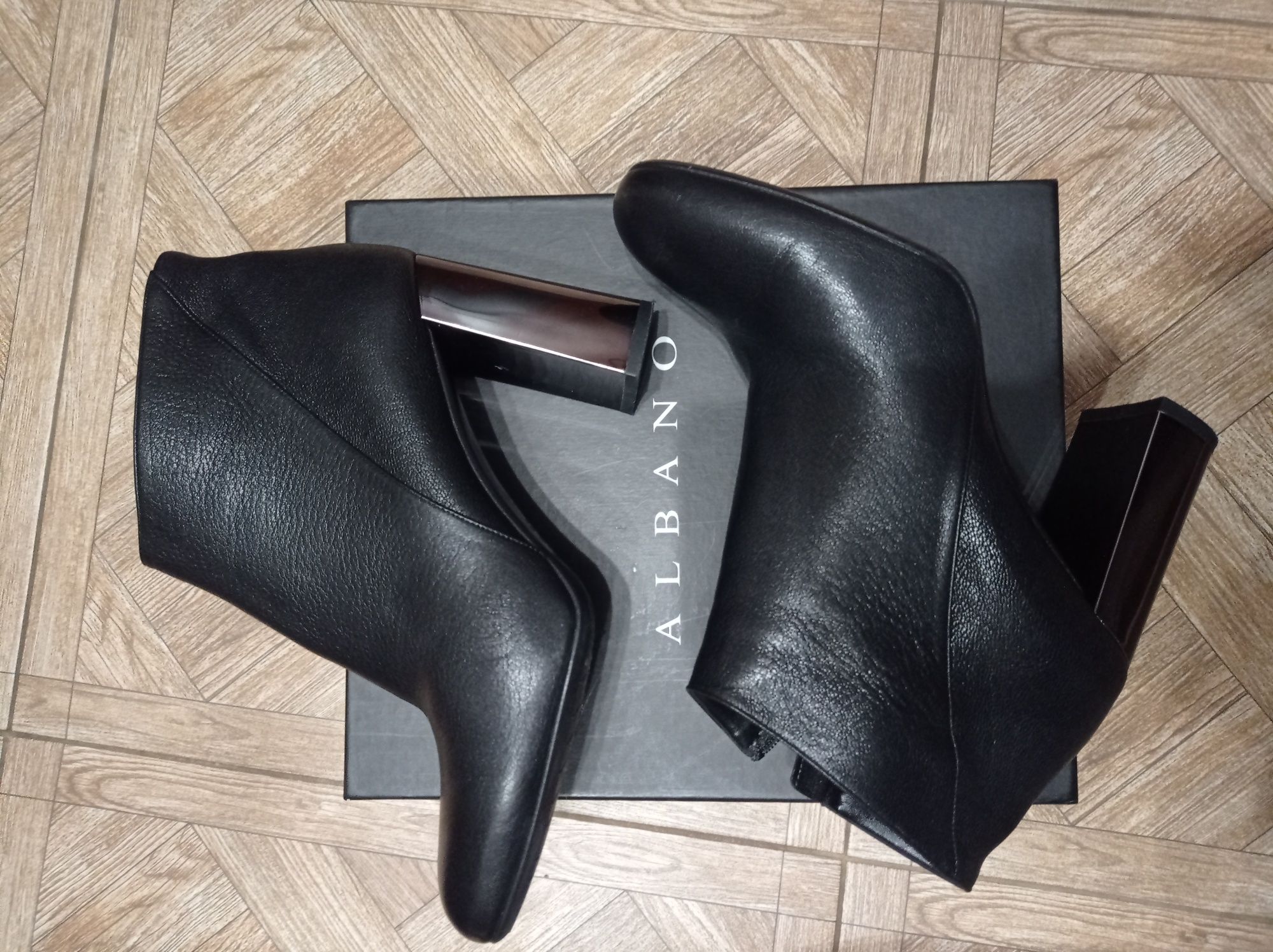 Шикарные ботинки Albano