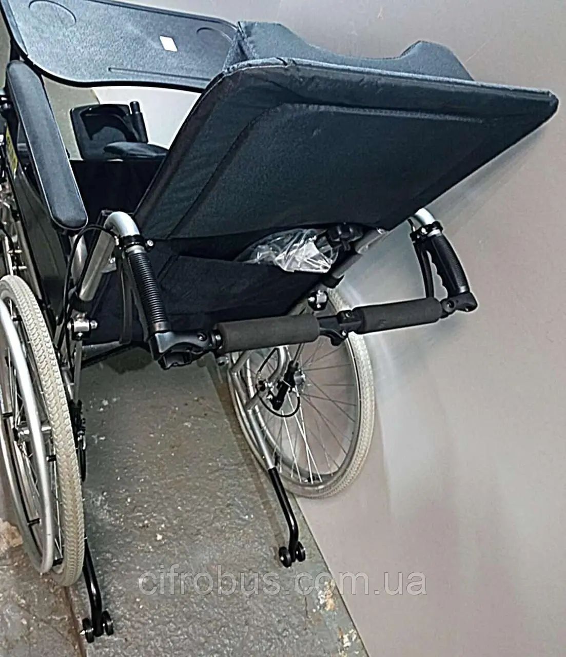 Кресло-коляска для инвалидов Vitea Care VCWK7 Wheelchair