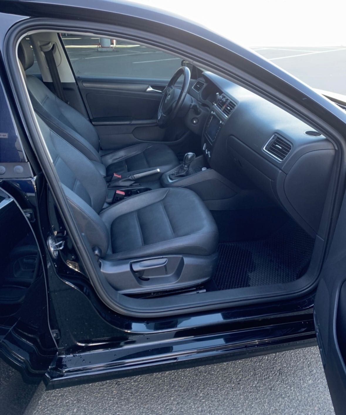 Volkswagen Jetta 2011 бензин 2.5
