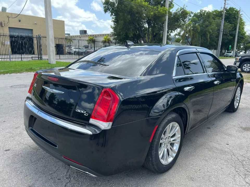 2017 Chrysler 300 Series