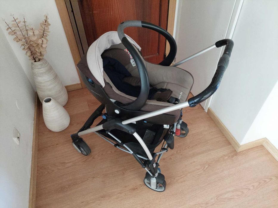 Conjunto Passeio Bébé Confort Streety (Carro, Ovo, Alcofa, Cadeira)