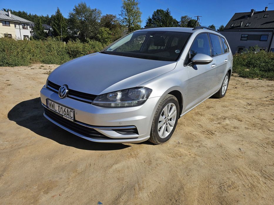 Wypożyczalnia aut wynajem auta VW Golf 7 automat Marki tanio Warszawa