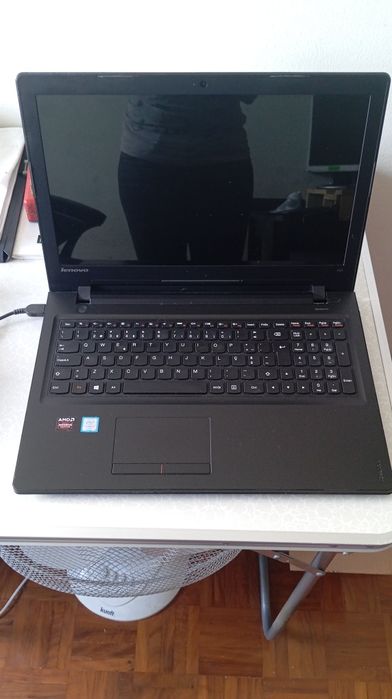 Portátil Lenovo Ideapad 300