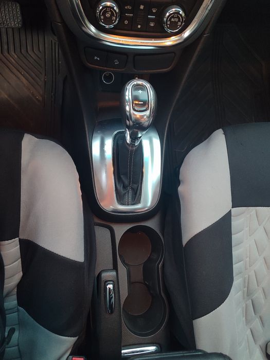Opel MOKKA 2013. Дизель