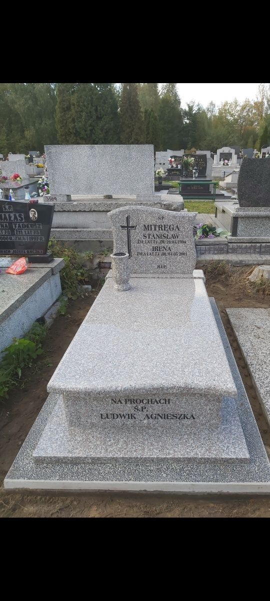 4500 zł nagrobek z montażem, litery. Nagrobki pomniki Ryczów