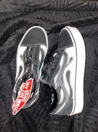 Vans old skool flame black white plomien 35