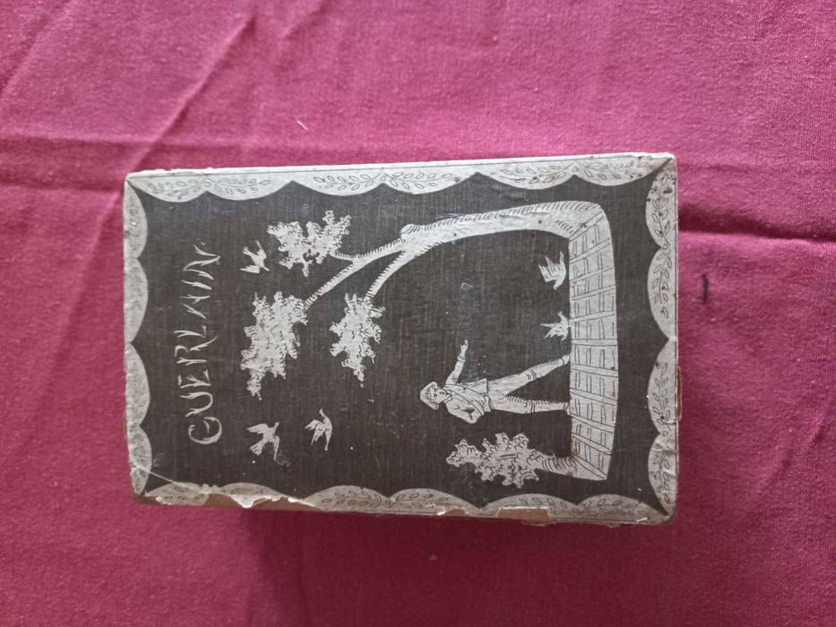 Caixa de perfume guerlain