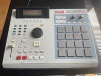 Akai MPC 2000XL (32mb ram, 8out's)