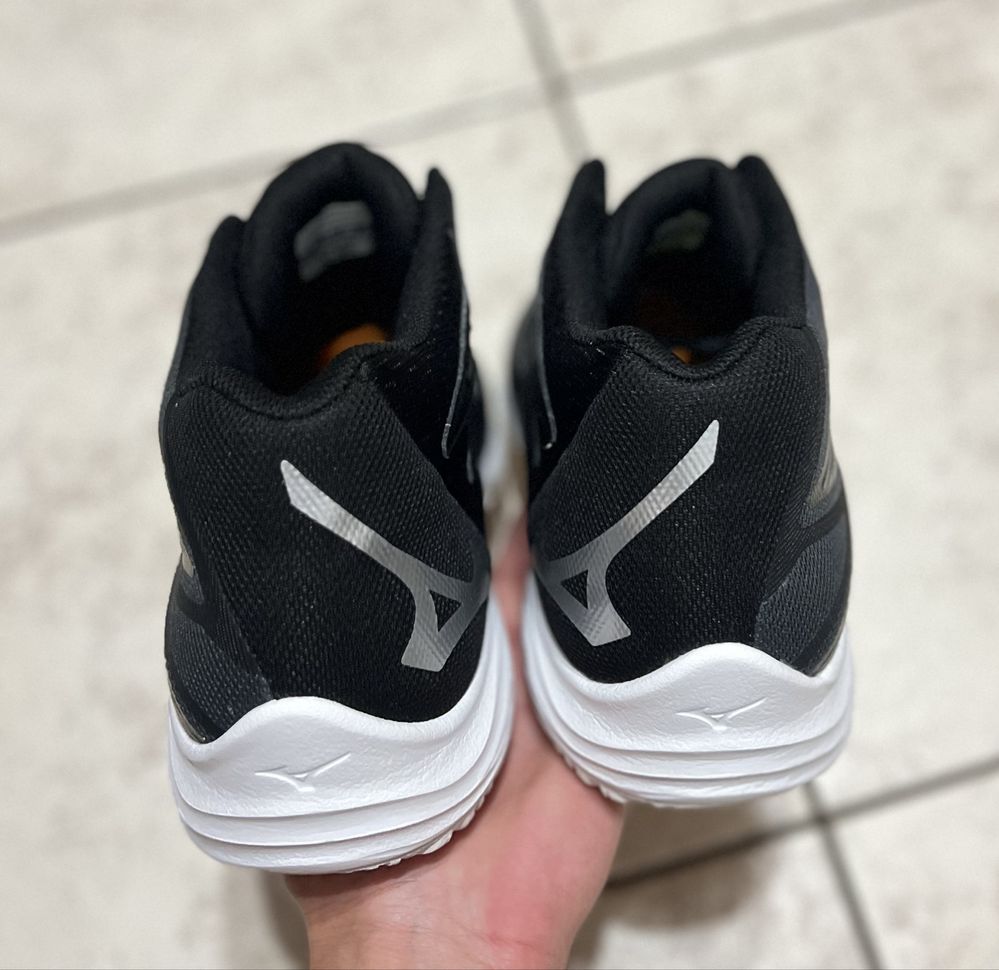 Волейбольні кросівки Mizuno Thunder Blade Оригінал