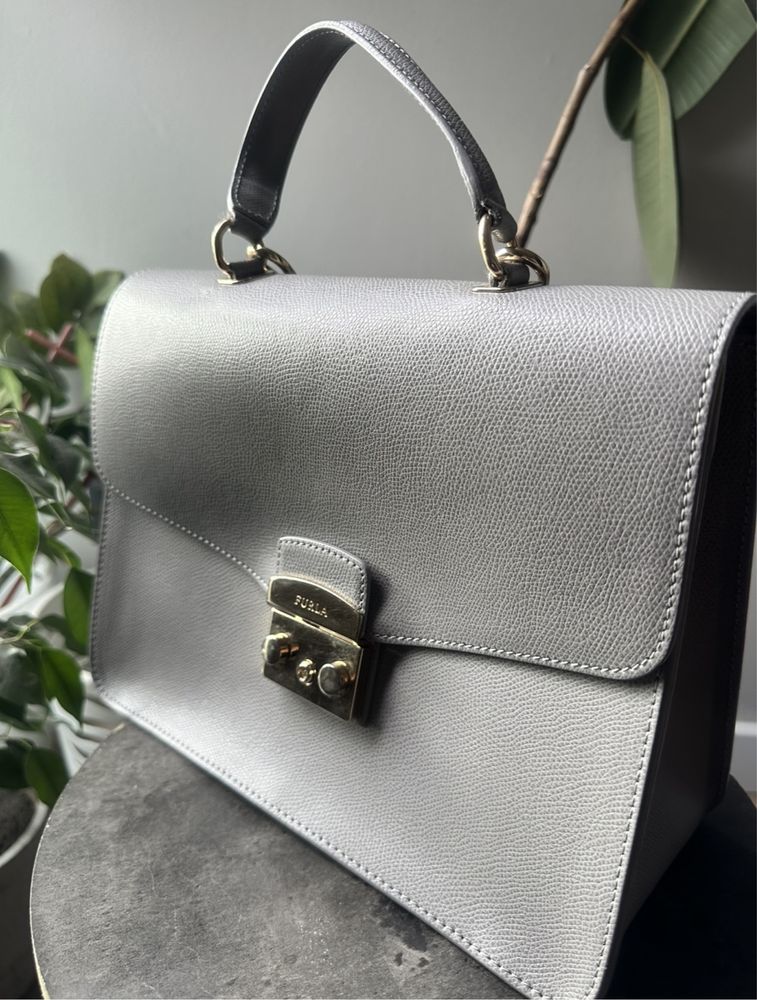 Жіноча сумка Furla Metropolis Top Handle S Onice
