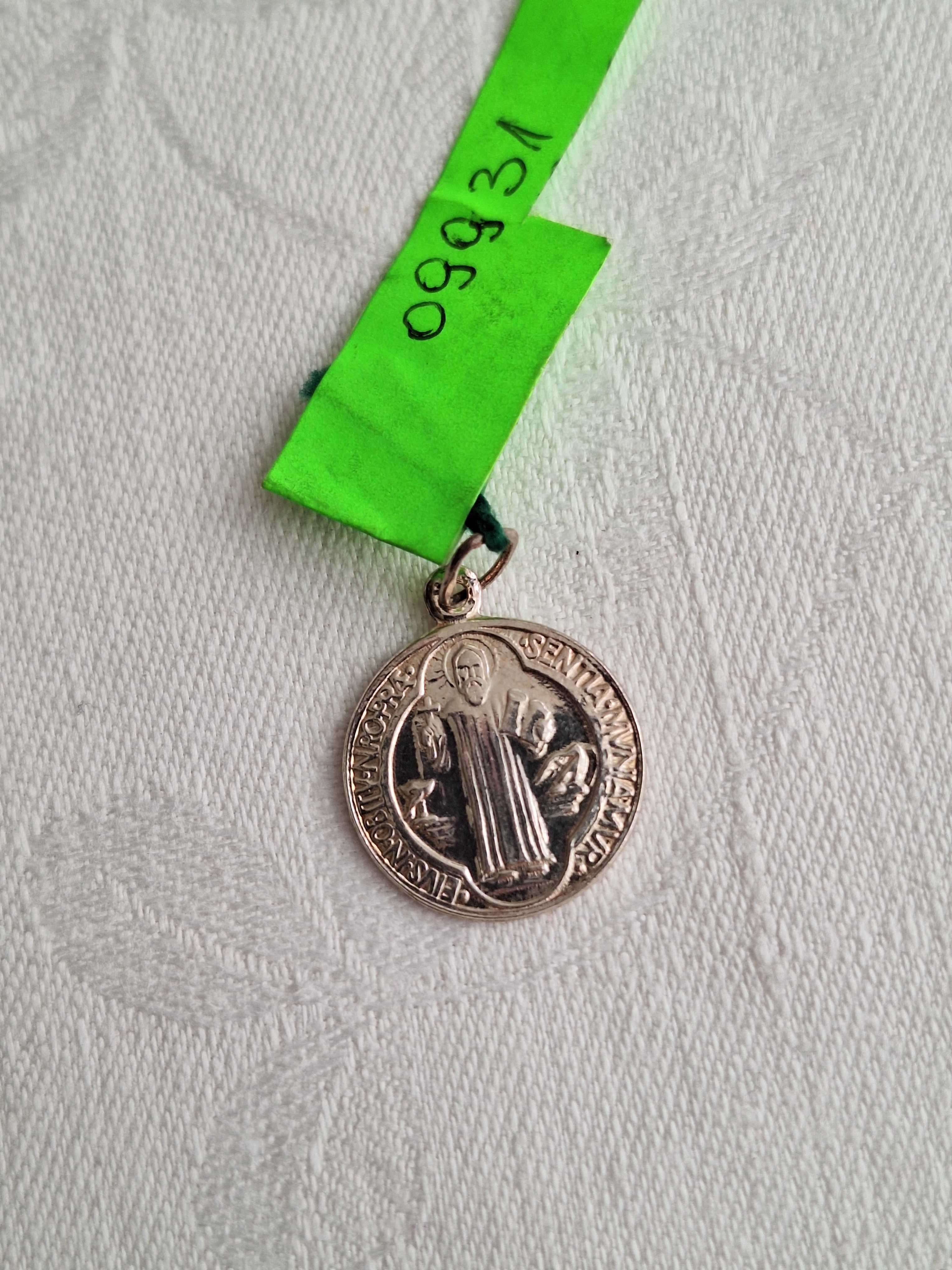 medalik srebrny nowy św. Benedykt