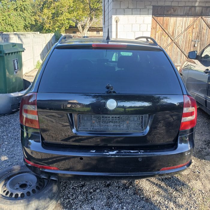 Klapa bagażnika Skoda Octavia II kombi 9910