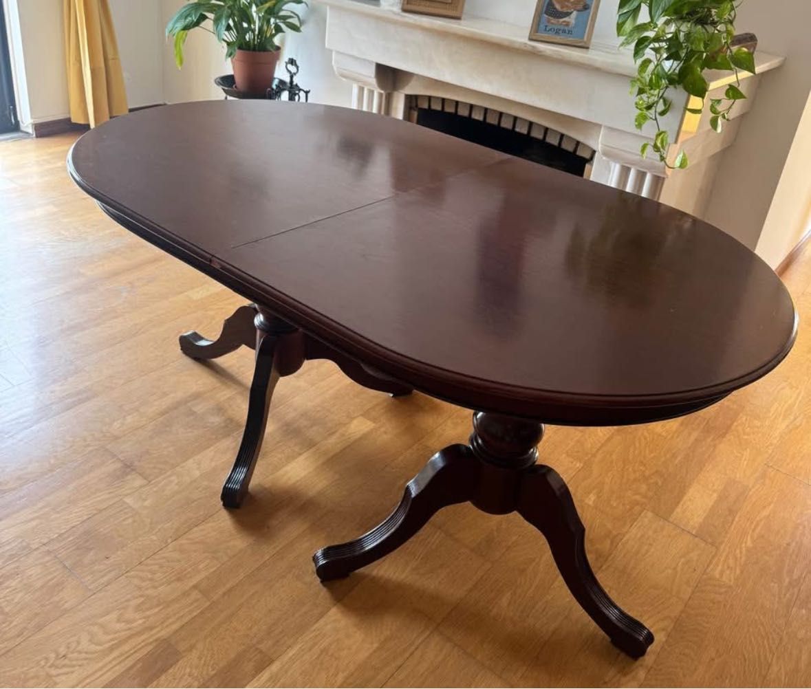 Mesa de madeira maciça