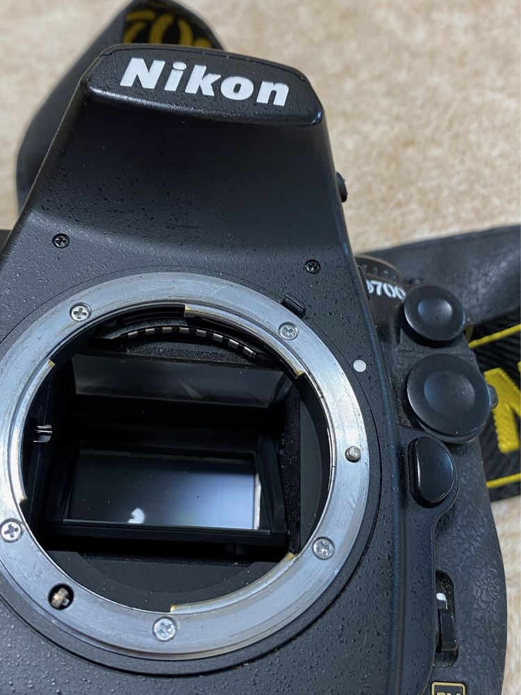 Nikon D700+ бустер MBD10