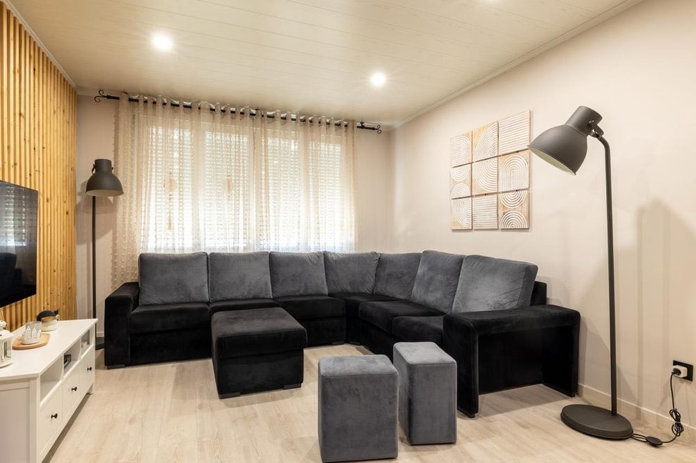 Vendo Sofá preto em L