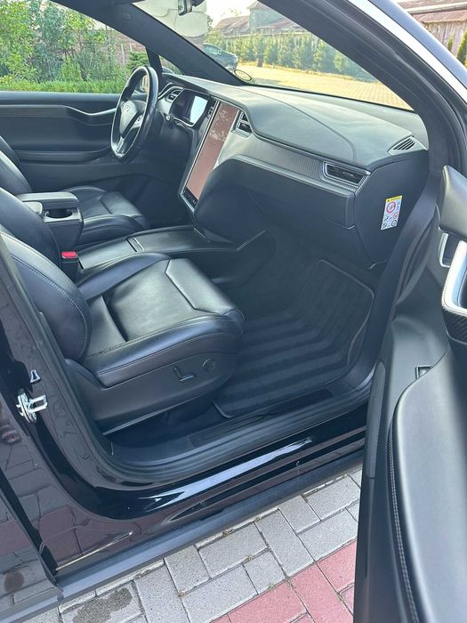 Tesla Model X Dual Motor 2017 Європа