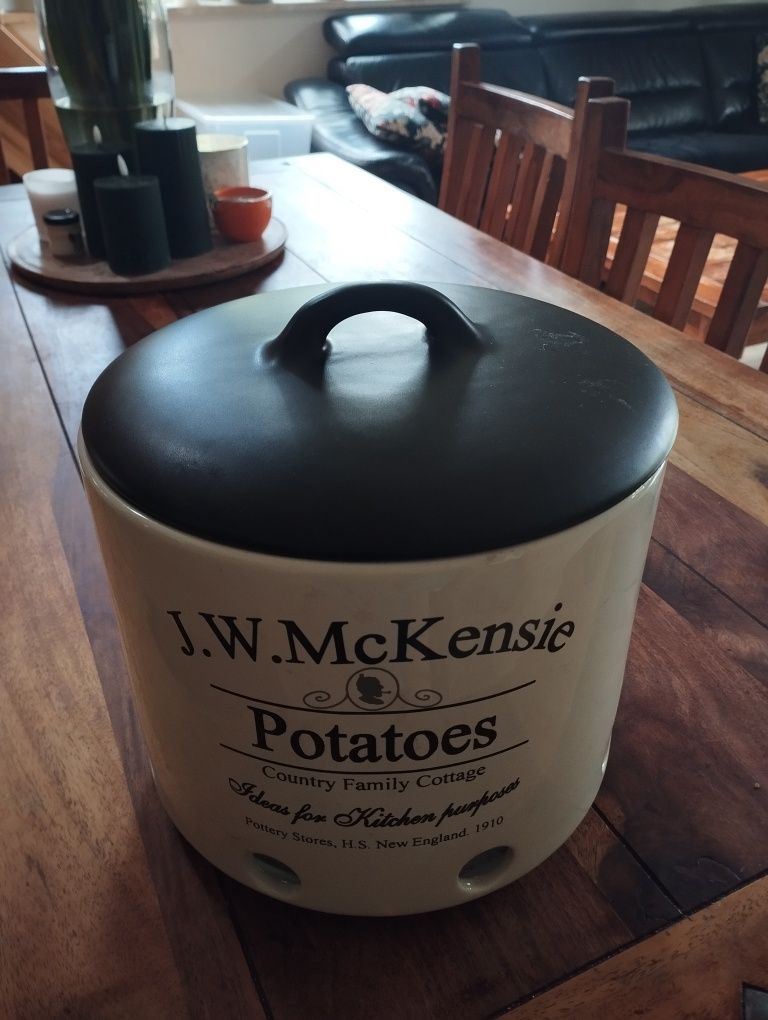 Pojemnik ceramiczny na ziemniaki J.W. McKensie
