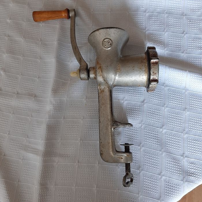 Ręczna maszynka do mielenia mięsa